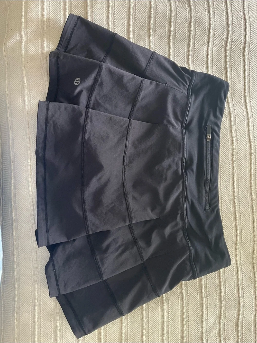 Lululemon pace Rival skorts size 4 Black